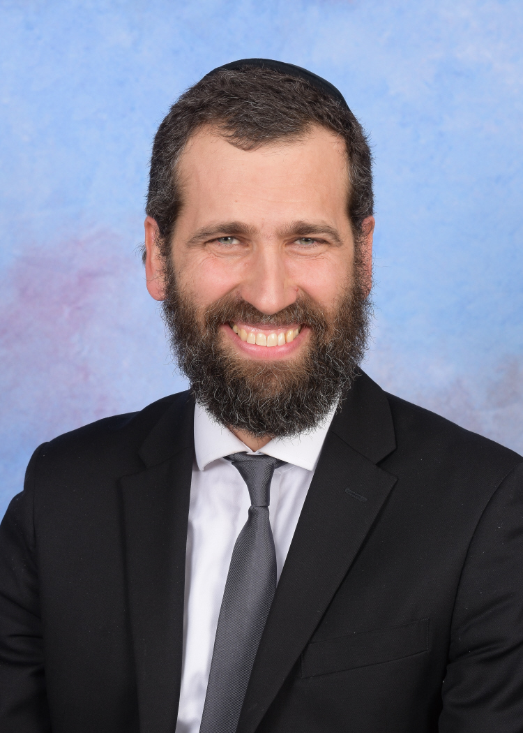 Rabbi Eliyahu Khabinsky Grade 1B